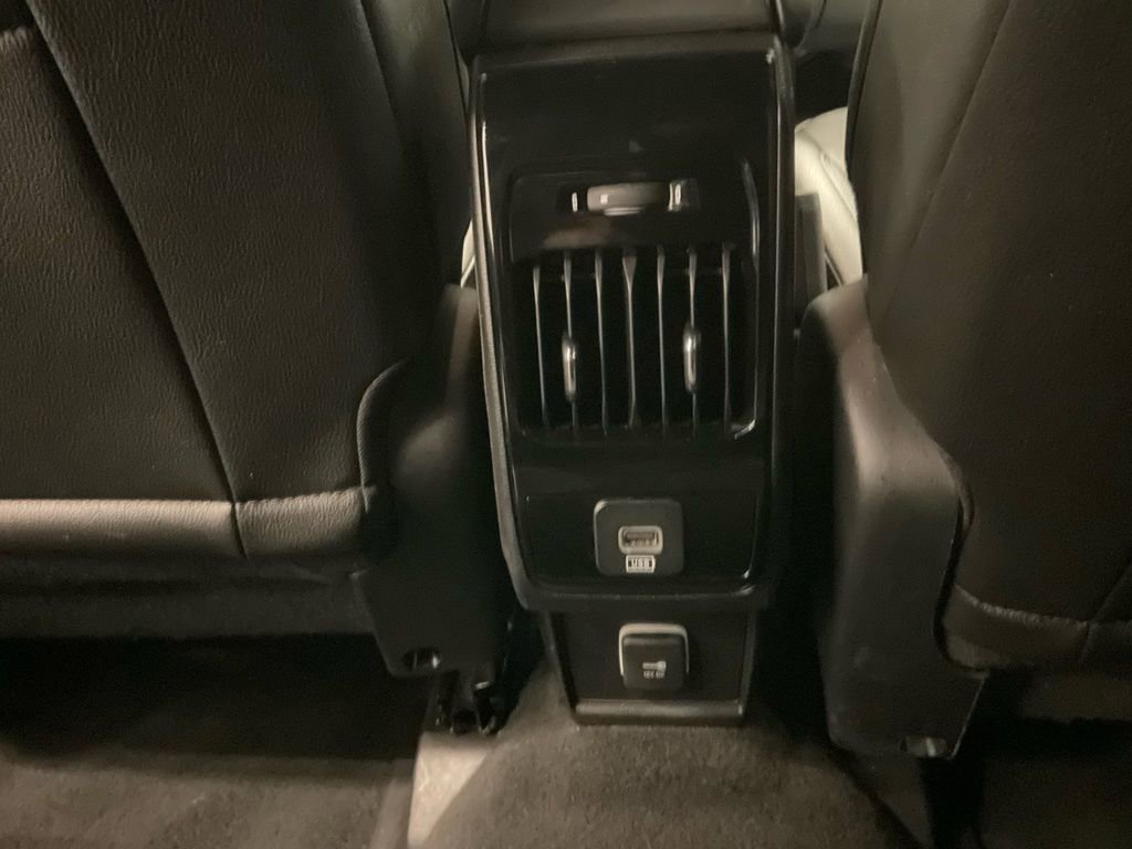 Used 2024 Jeep Compass Latitude image 34