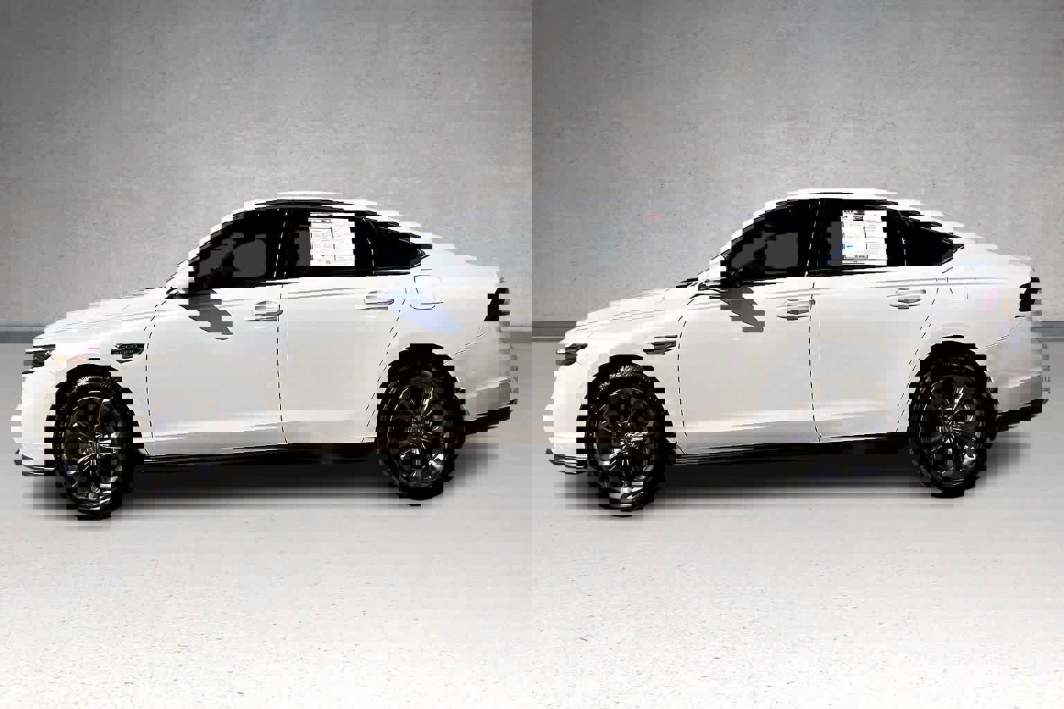 Used 2023 Honda Accord EX image 3