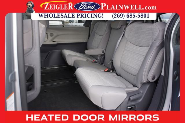 Used 2021 Toyota Sienna LE image 11