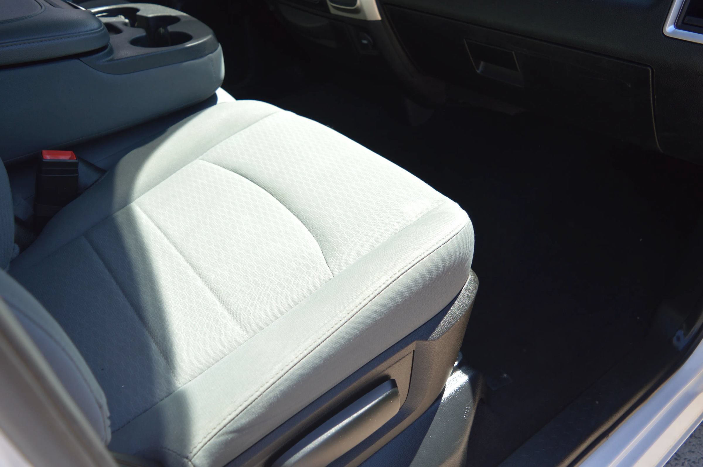 Used 2020 RAM 1500 Classic SLT RWD image 17