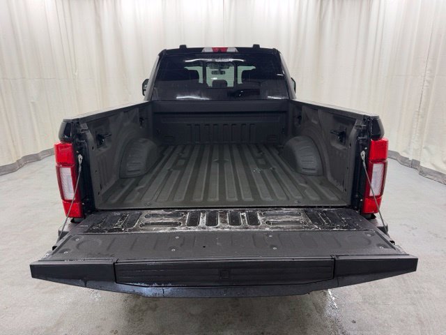 Used 2022 Ford F250 Platinum w/ FX4 Off-Road Package AWD/4WD image 8