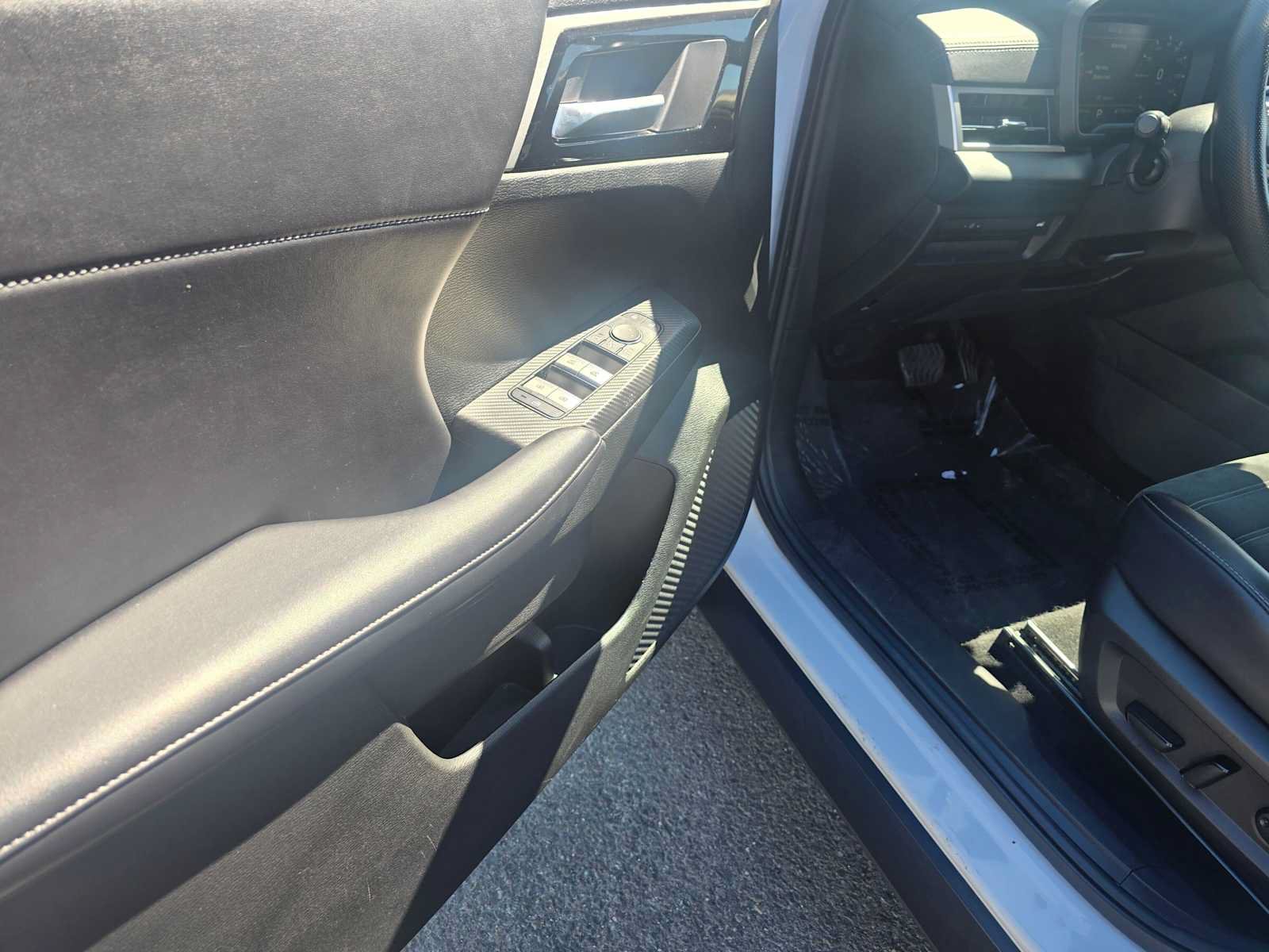 Used 2024 Mitsubishi Outlander Ralliart AWD/4WD image 22