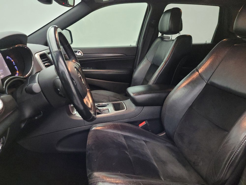 Used 2018 Jeep Grand Cherokee Altitude RWD image 17