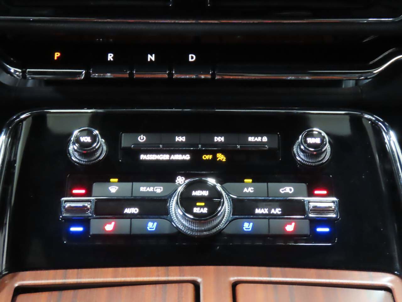 Used 2023 Lincoln Navigator Reserve AWD/4WD image 12