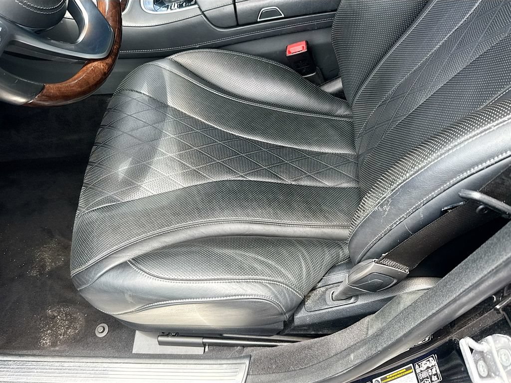 Used 2020 Mercedes-Benz S 560 4MATIC Sedan w/ Premium Package image 21