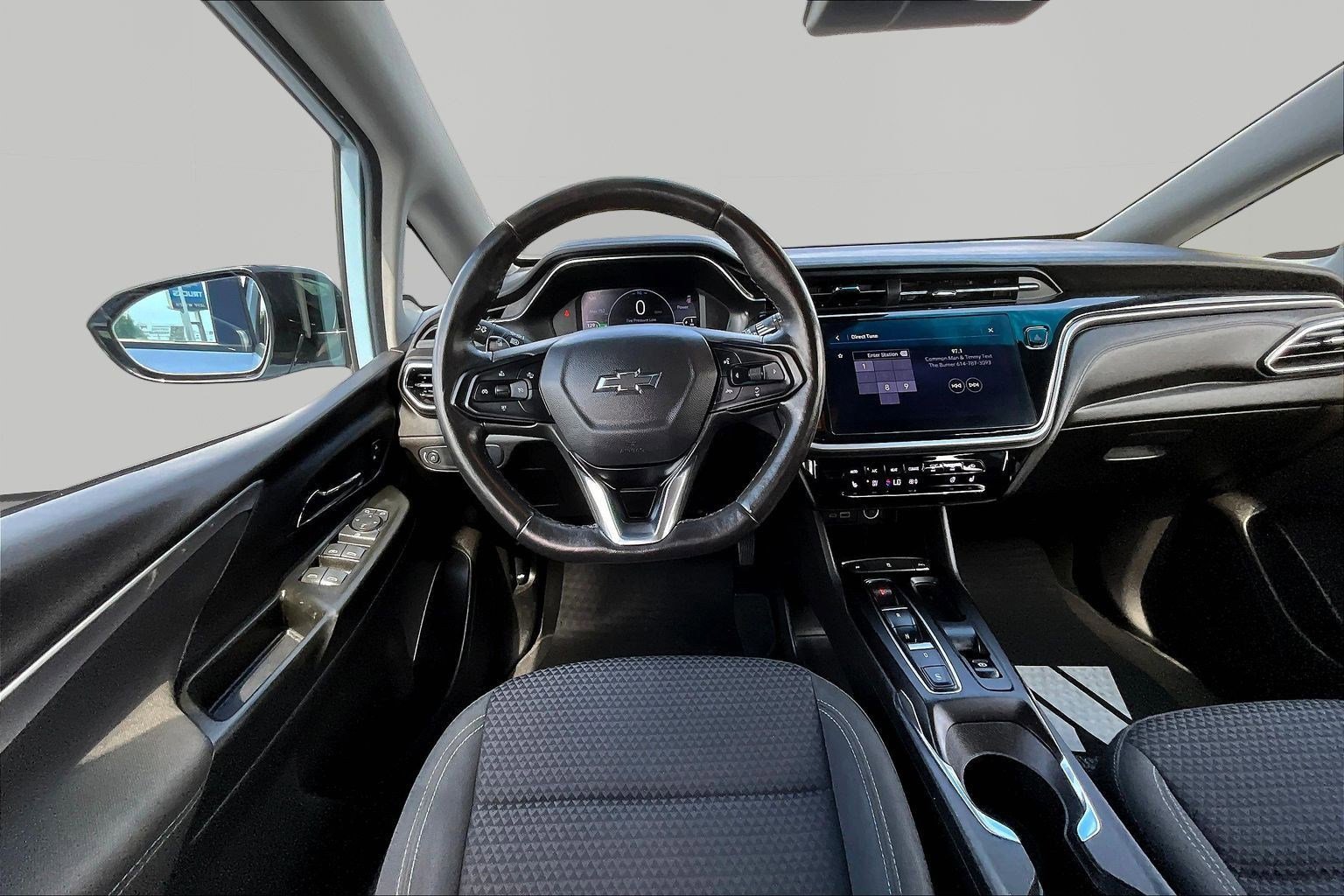 Used 2022 Chevrolet Bolt LT FWD image 8