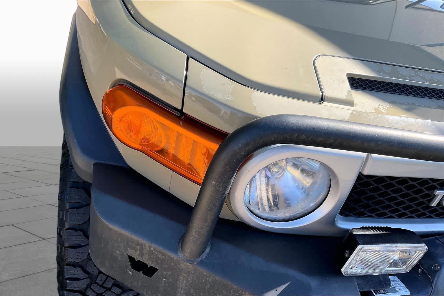 Used 2011 Toyota FJ Cruiser 4WD w/ Upgrade Pkg image 27