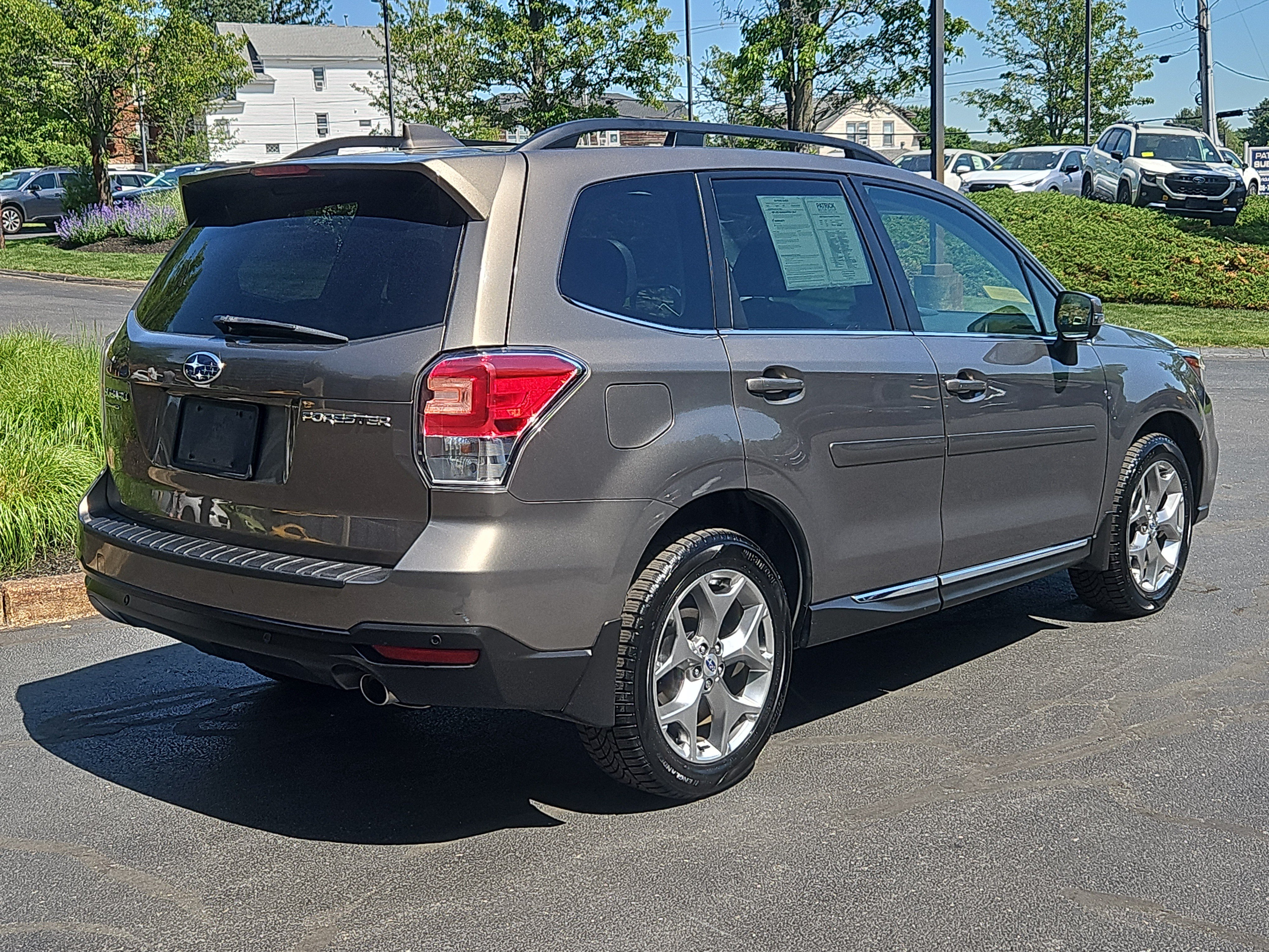 Used 2018 Subaru Forester 2.5i Touring AWD/4WD image 2