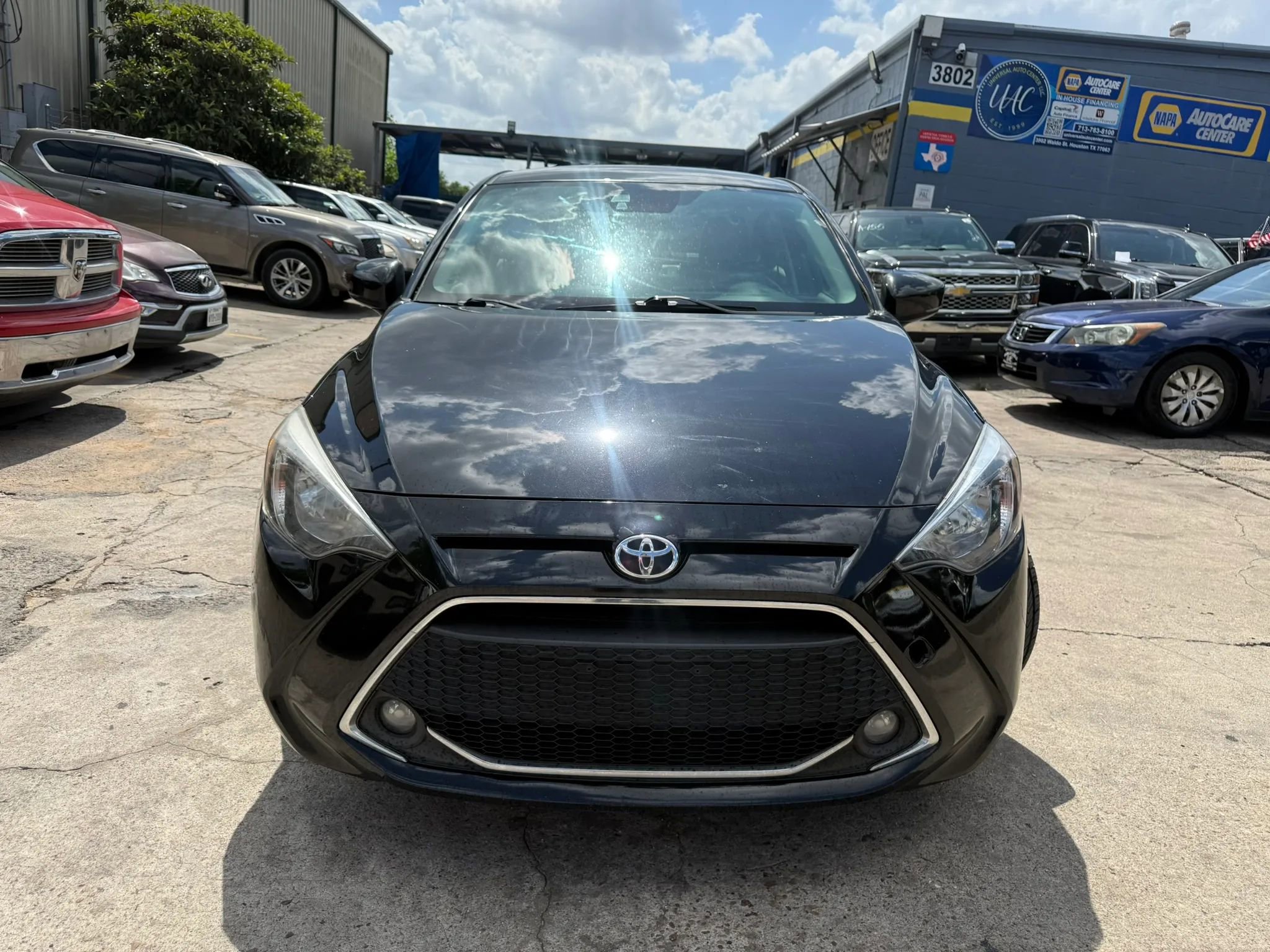 Used 2020 Toyota Yaris LE FWD image 2