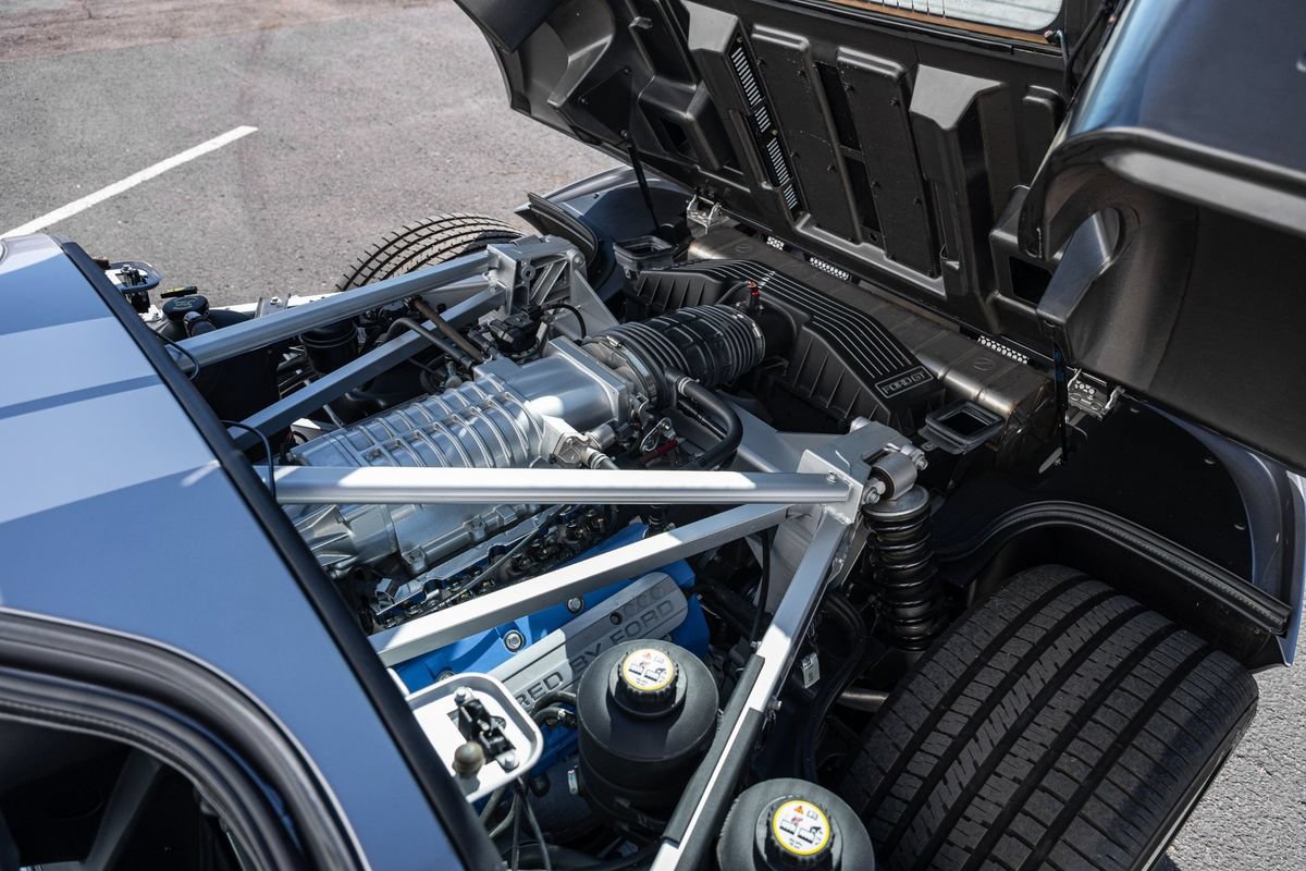 Used 2006 Ford GT RWD image 39