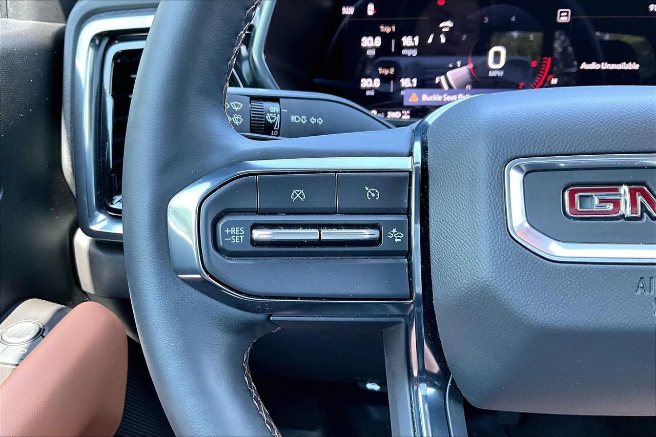 Used 2024 GMC Canyon AT4 w/ AT4 Premium Package AWD/4WD image 28
