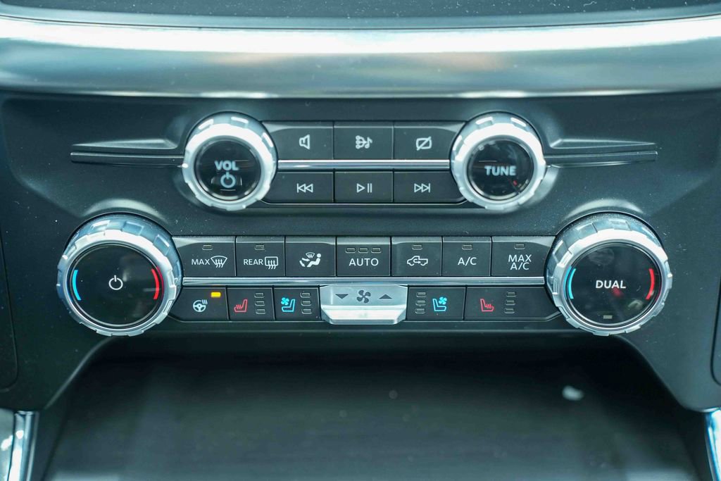 Used 2022 Ford F150 Lariat w/ Equipment Group 502A High AWD/4WD image 31
