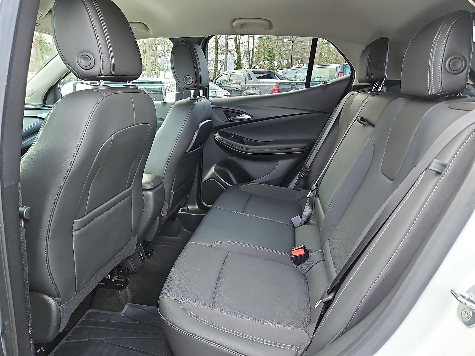 Used 2023 Buick Encore GX Select w/ Safety Package II image 10