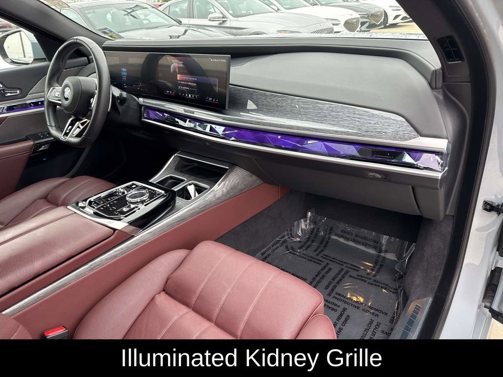 Used 2025 BMW 760i xDrive w/ Executive Package image 16