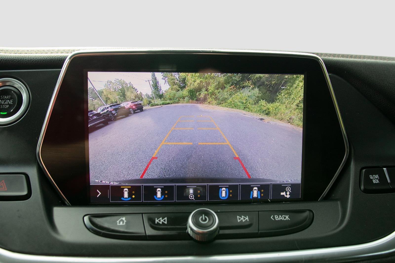 Used 2019 Chevrolet Blazer Premier w/ Driver Confidence II Package image 11