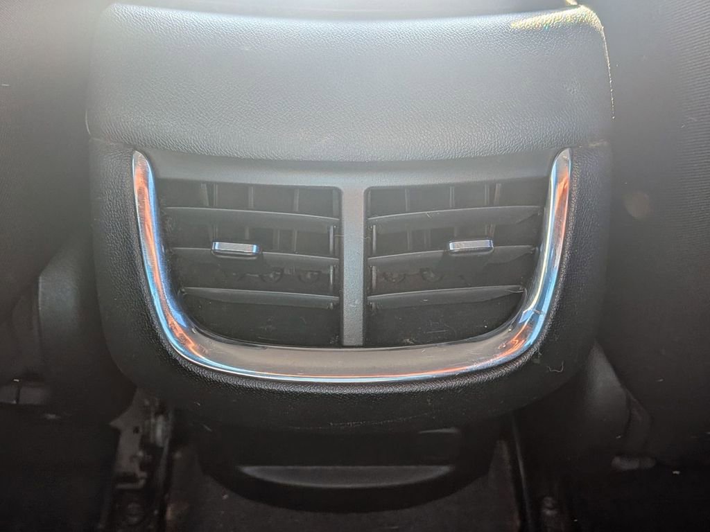 Used 2020 Chevrolet Malibu LT image 32