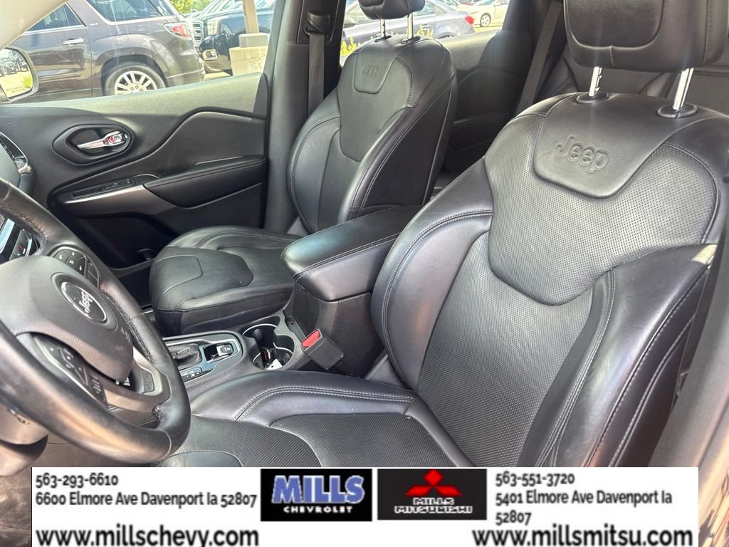 Used 2019 Jeep Cherokee Limited FWD image 12