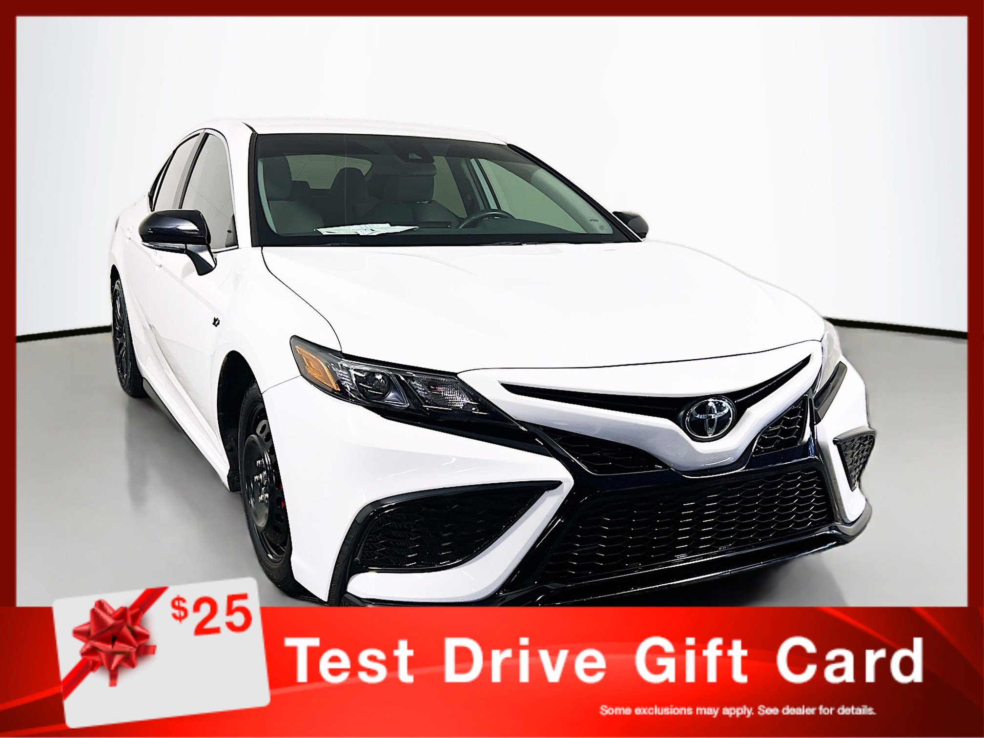 Used 2024 Toyota Camry SE FWD image 1