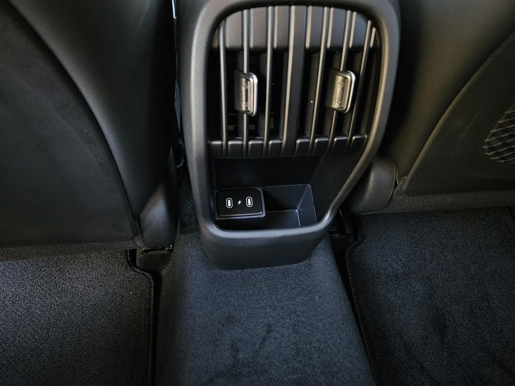 New 2026 Hyundai Kona Limited FWD image 17