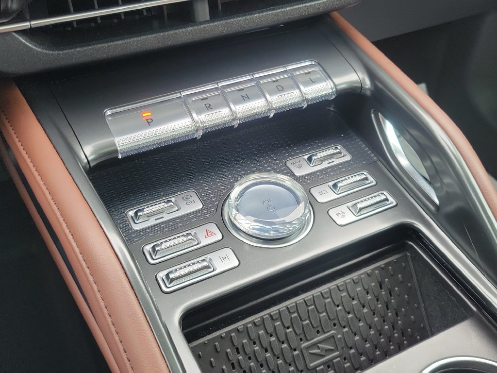 Certified 2026 Lincoln Nautilus Reserve AWD/4WD image 26