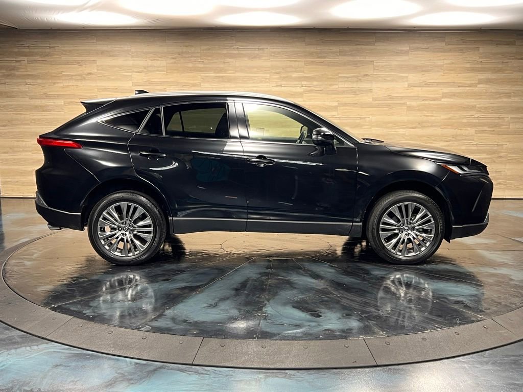 Used 2024 Toyota Venza XLE AWD/4WD image 13