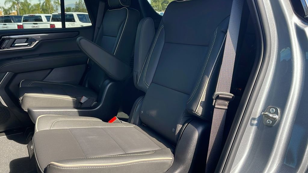 New 2026 GMC Yukon Elevation image 13