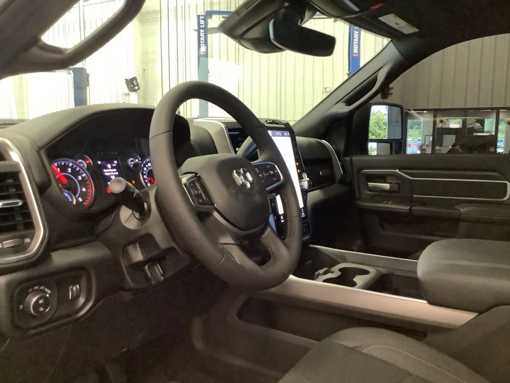 New 2026 RAM 2500 Big Horn AWD/4WD image 33