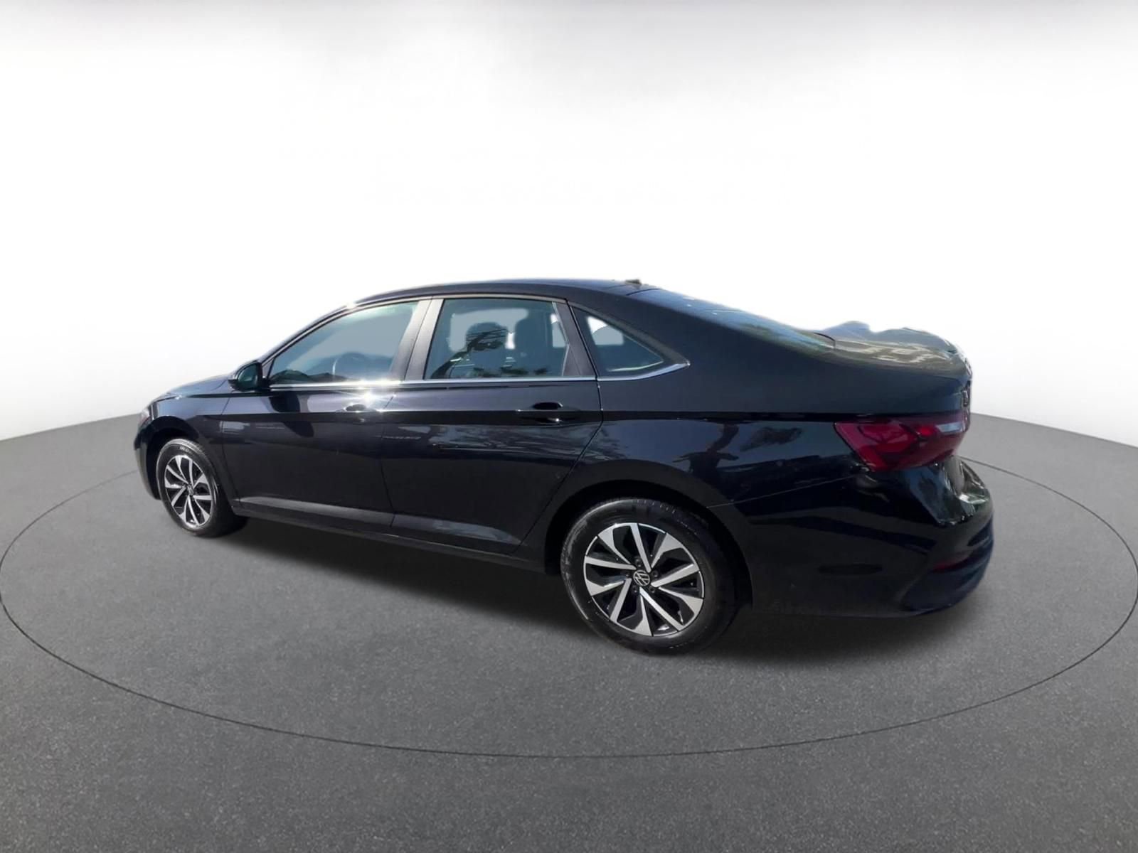 Used 2024 Volkswagen Jetta S FWD image 11