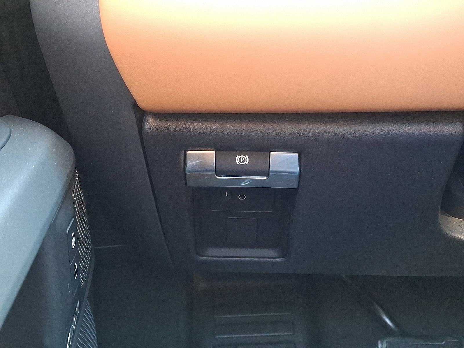 Used 2023 Land Rover Defender 110 X image 27