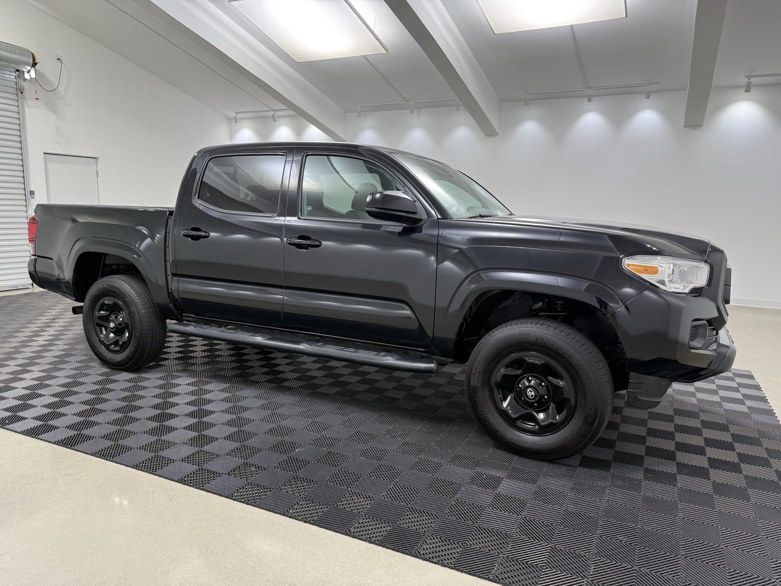 Used 2021 Toyota Tacoma SR image 1