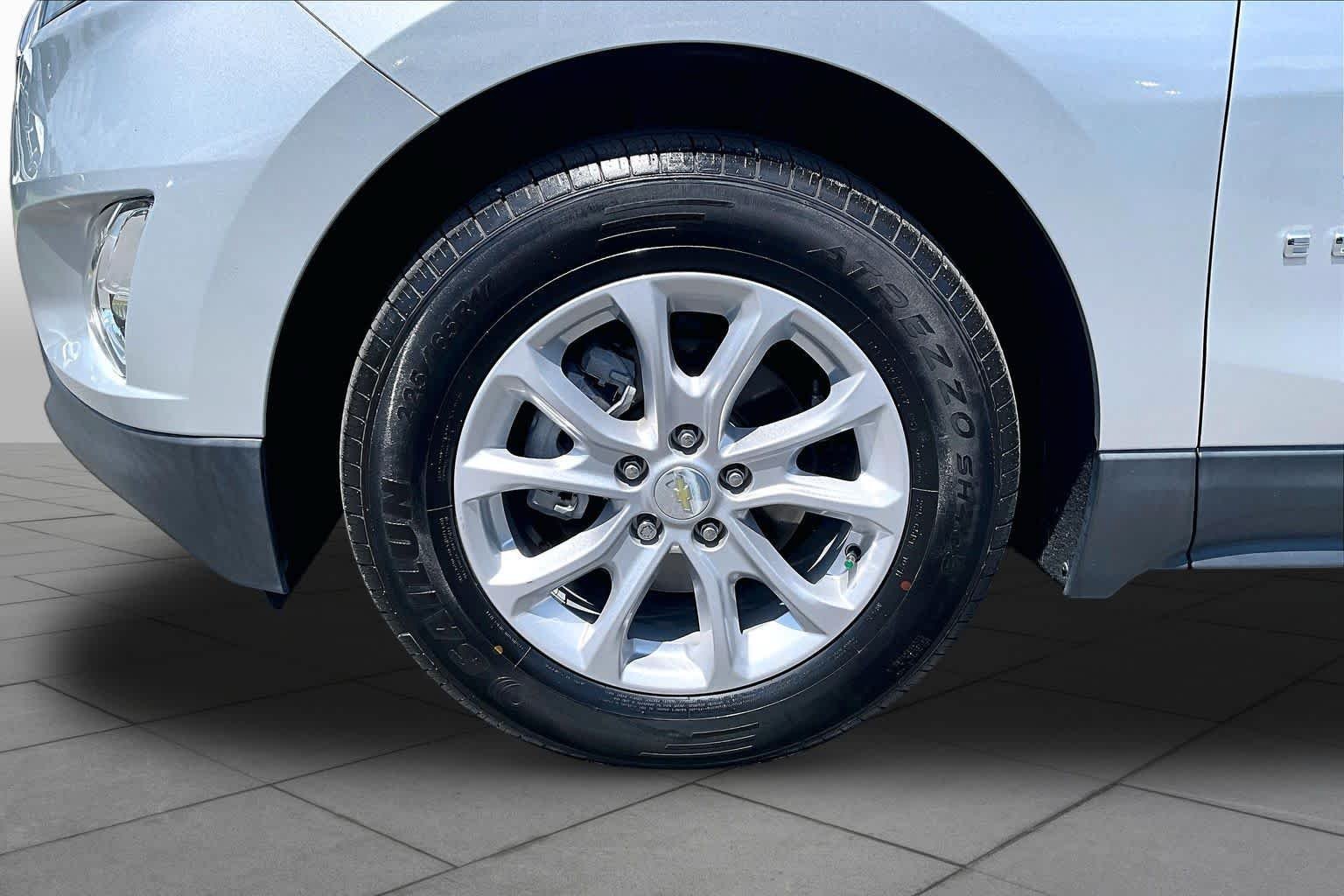 Used 2021 Chevrolet Equinox LT FWD image 11