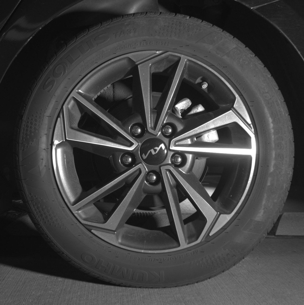 Used 2024 Kia Forte LXS image 14