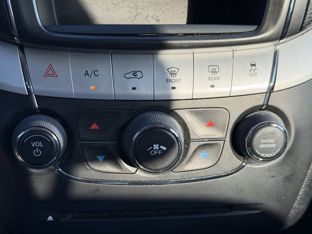 Used 2019 Dodge Journey SE w/ Connectivity Group image 24