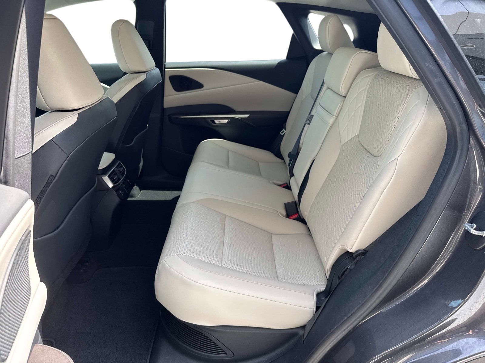 Certified 2024 Lexus RX 350h w/ Accessory Package (Z1) AWD/4WD image 14