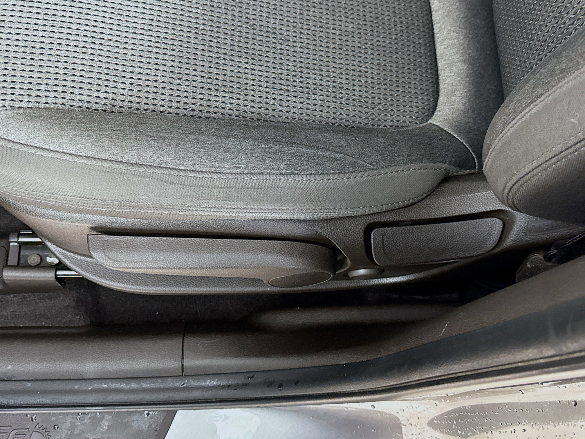 Used 2020 Hyundai Santa Fe SE image 22