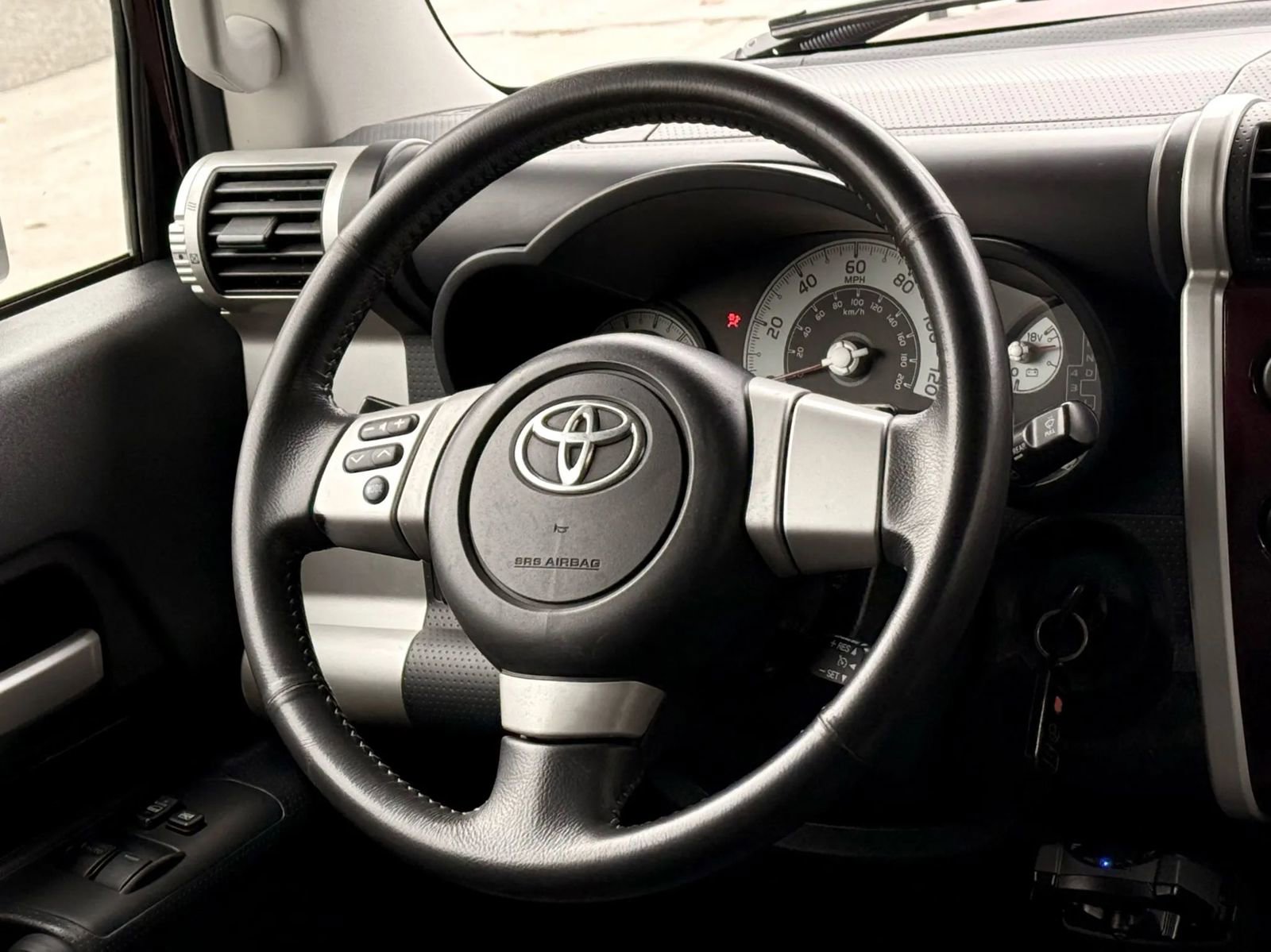 Used 2007 Toyota FJ Cruiser 4WD image 13