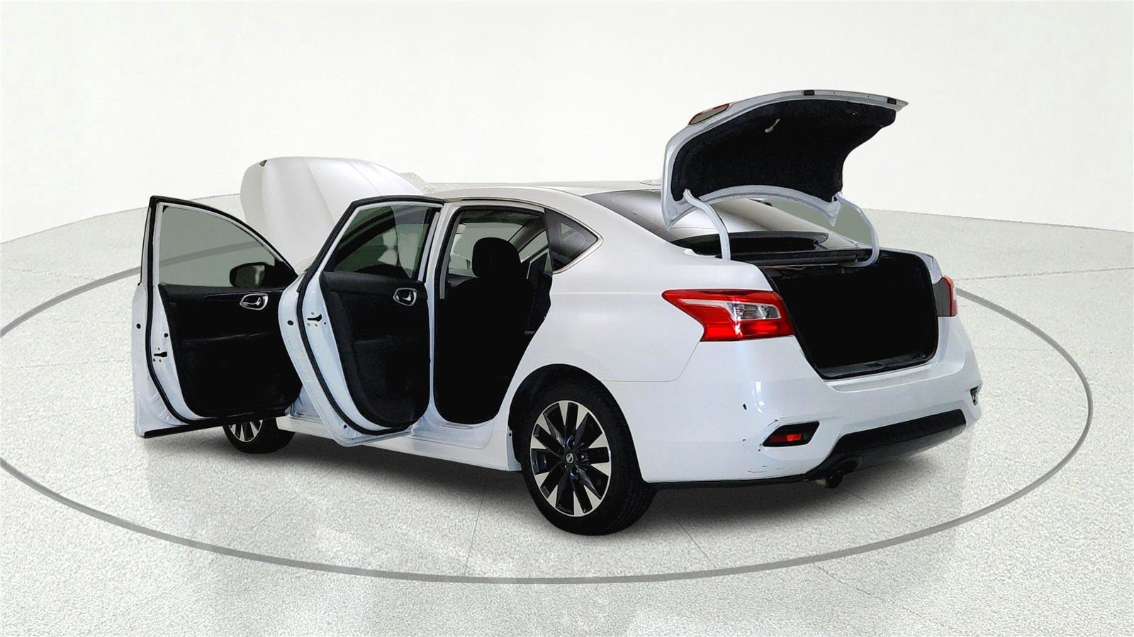 Used 2017 Nissan Sentra SR FWD image 33