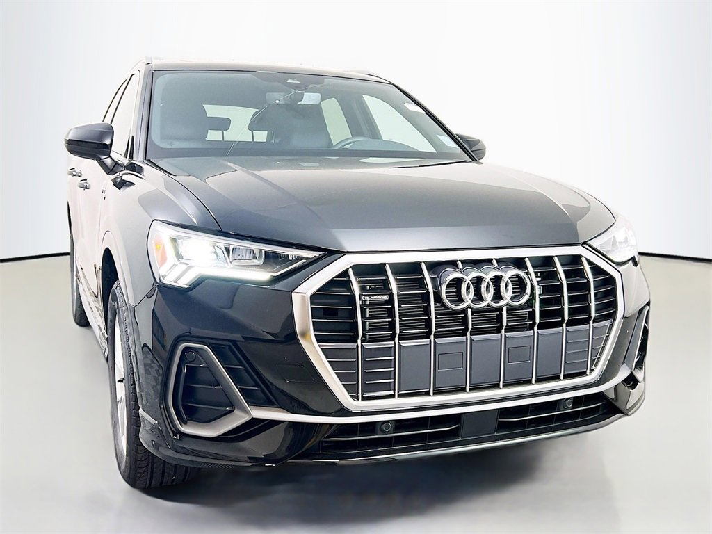 New 2025 Audi Q3 2.0T Premium image 2