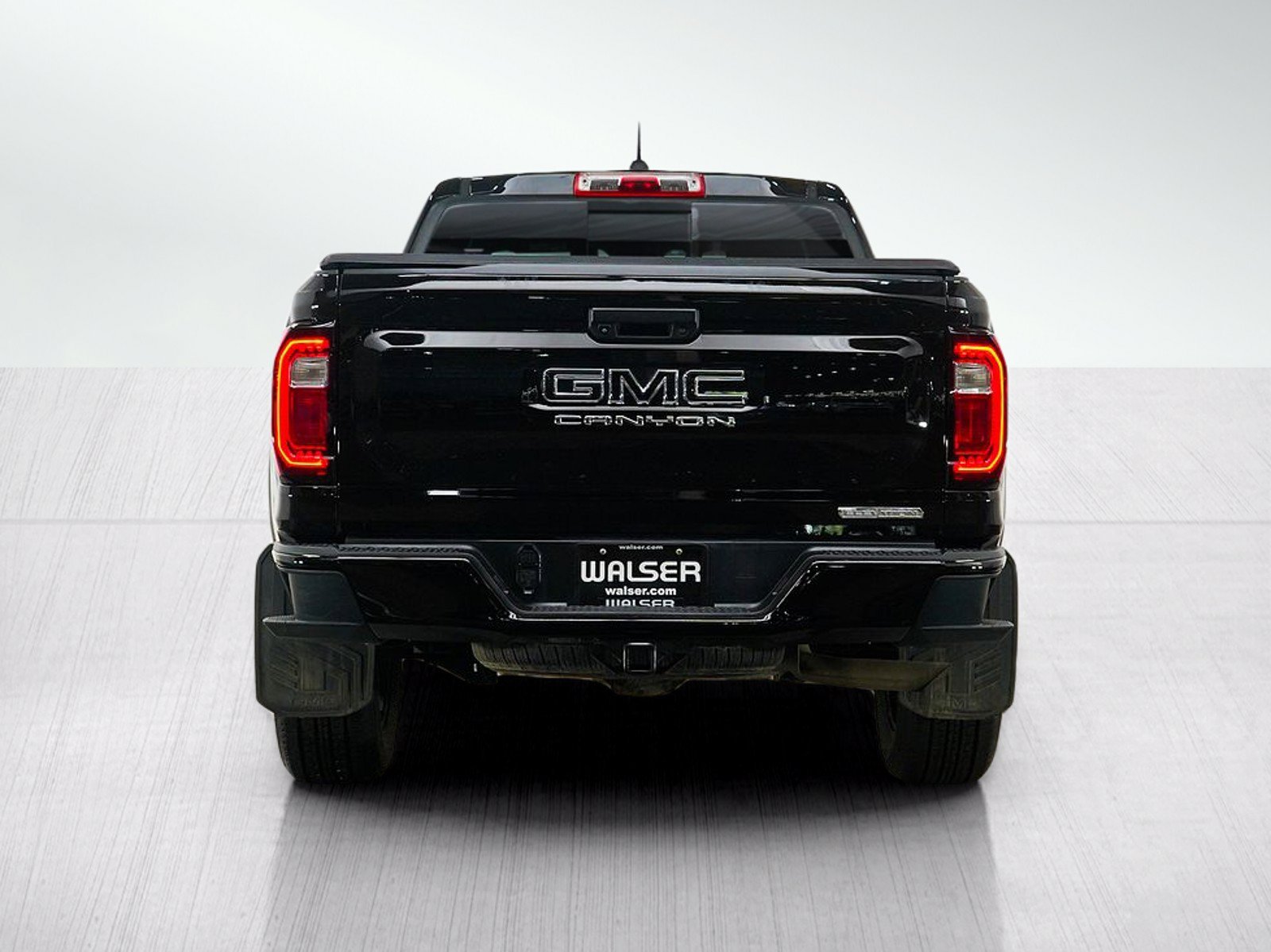 Used 2023 GMC Canyon Elevation w/ Convenience Package AWD/4WD image 4