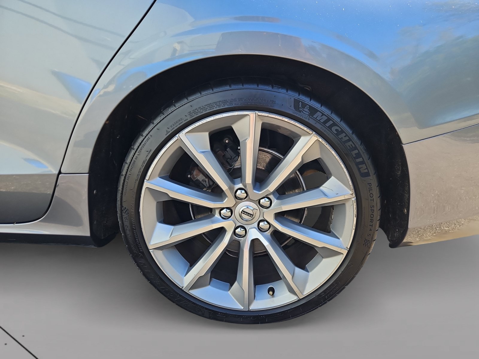Used 2019 Volvo S60 T5 Momentum FWD image 15
