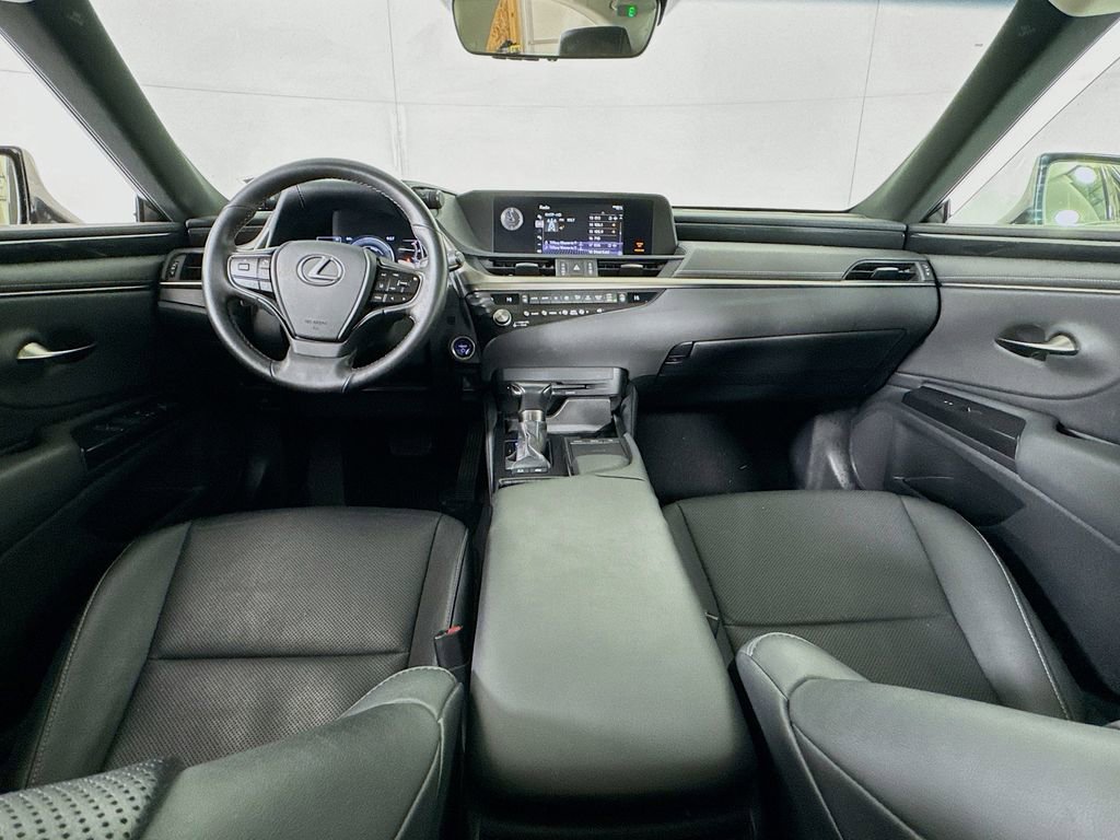 Used 2021 Lexus ES 300h w/ Accessory Package 2 image 24