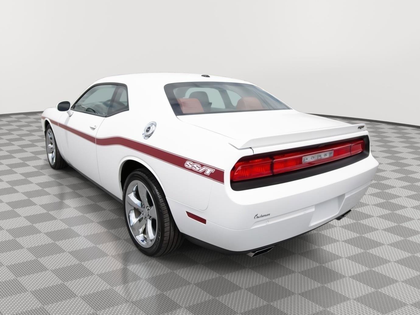 Used 2013 Dodge Challenger SXT Plus RWD image 7