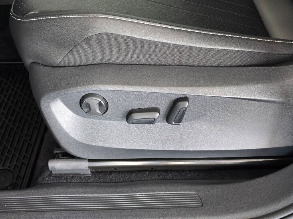 Used 2024 Volkswagen Tiguan SE w/ MDO Package, Two-Row AWD/4WD image 20