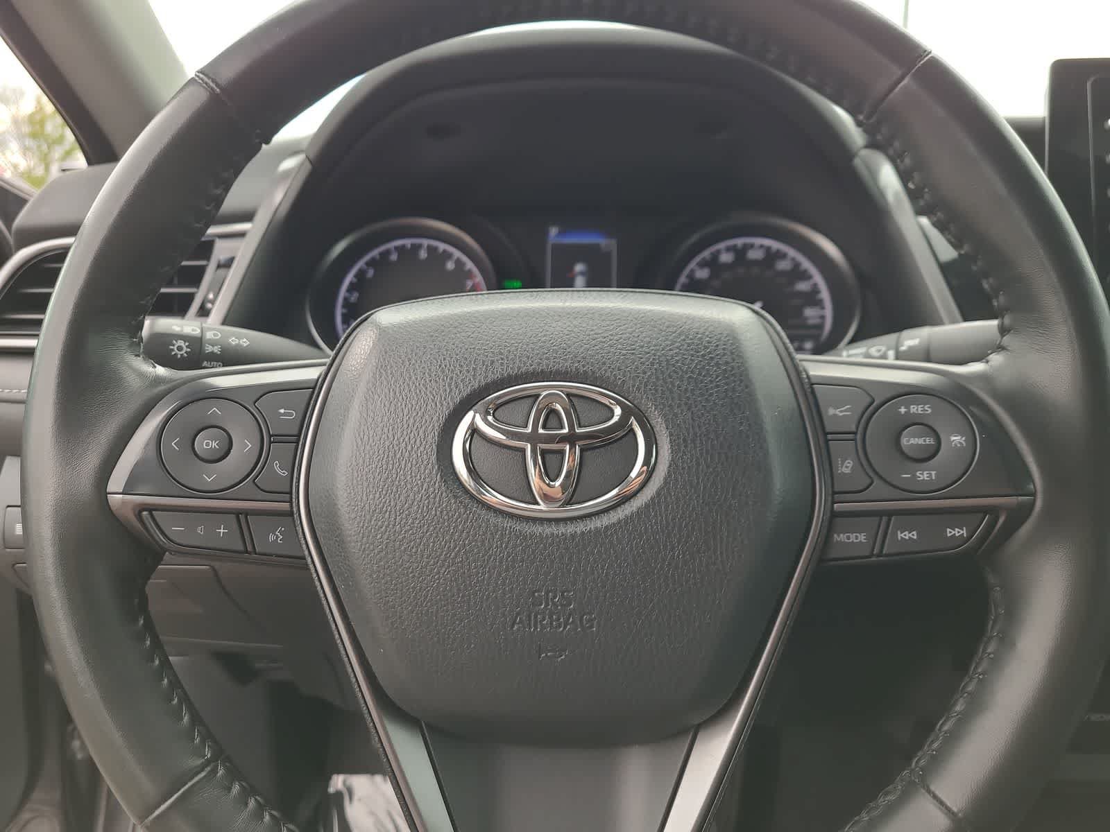 Used 2023 Toyota Camry SE w/ Cold Weather Package FWD image 23
