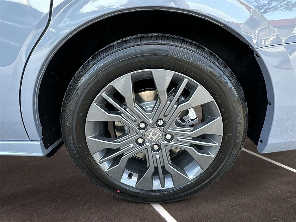 New 2026 Honda Odyssey Touring image 9