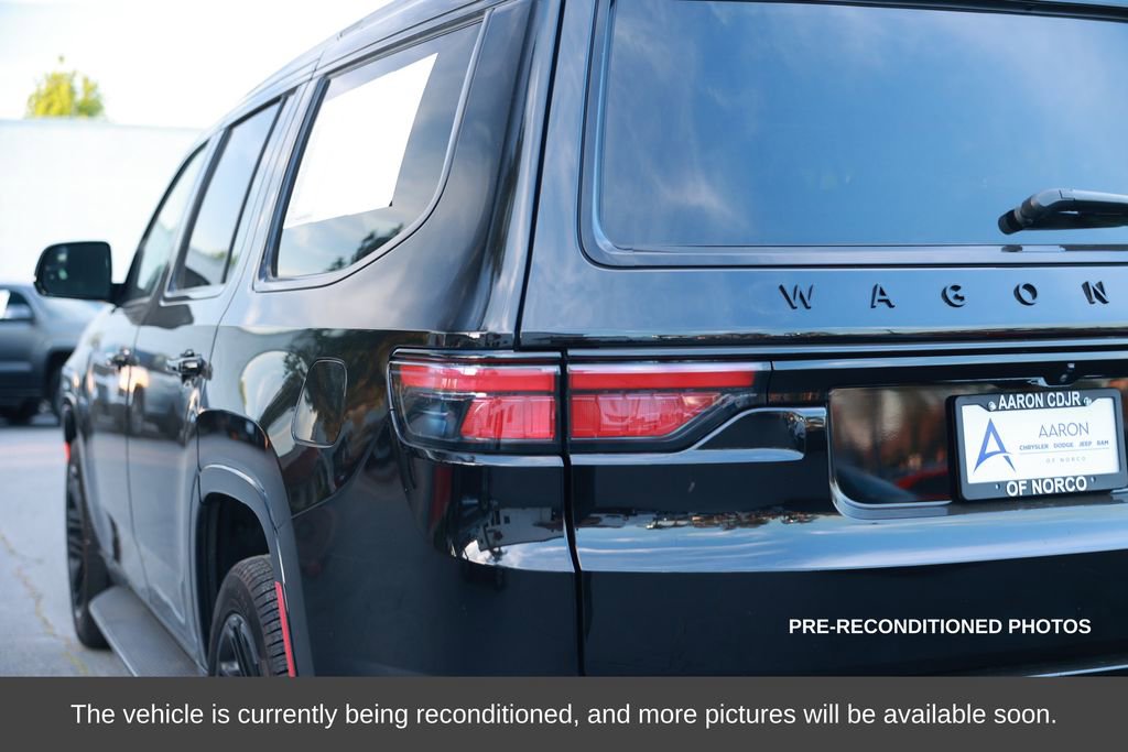 Used 2024 Jeep Wagoneer Series II image 13