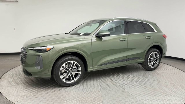Used 2025 Audi Q5 Premium w/ Convenience Package AWD/4WD image 6