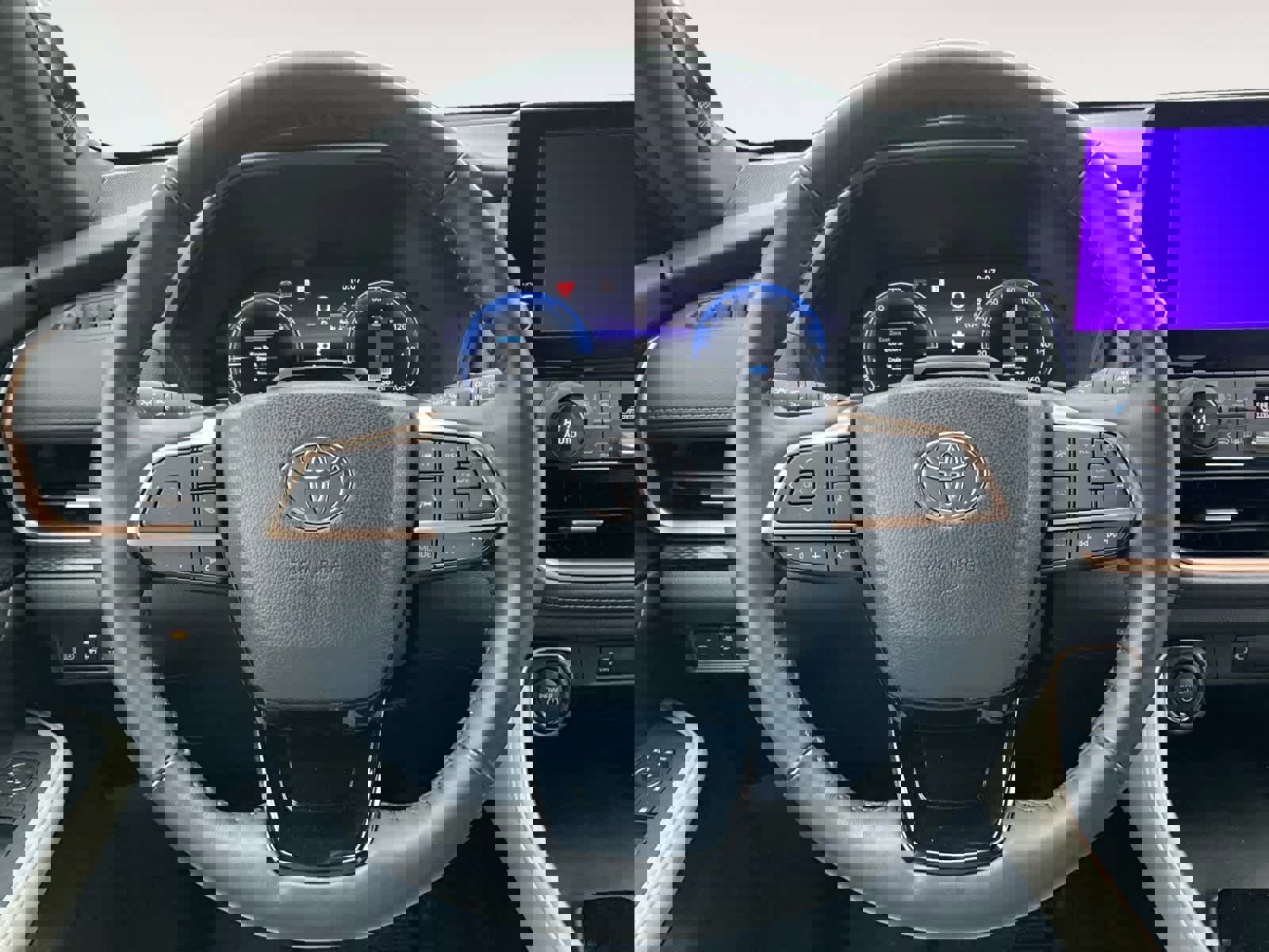 Used 2024 Toyota Grand Highlander AWD Hybrid image 17