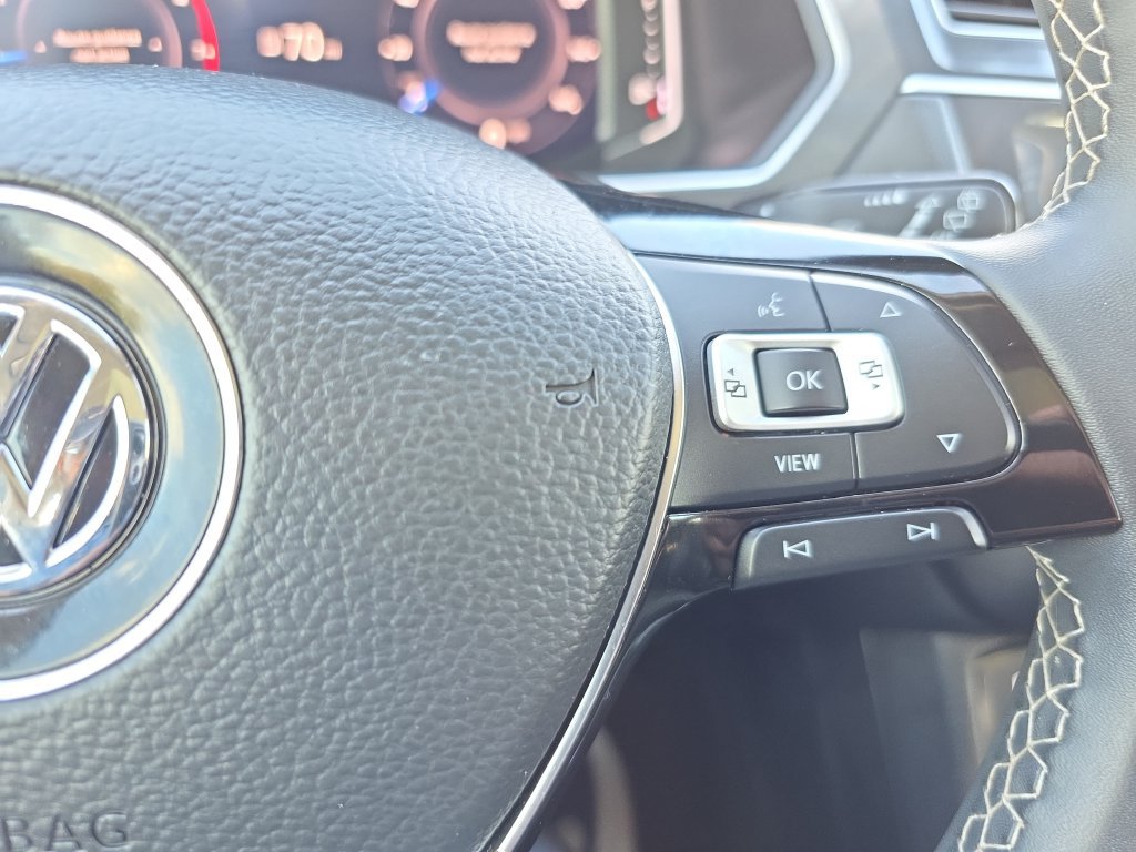 Used 2021 Volkswagen Tiguan SEL AWD/4WD image 17