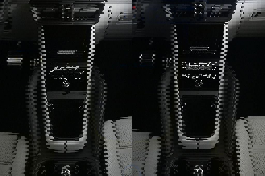 Certified 2025 Porsche Cayenne S image 16